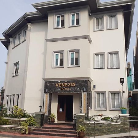 Venezia Suites Hotel Iloilo Dış mekan fotoğraf