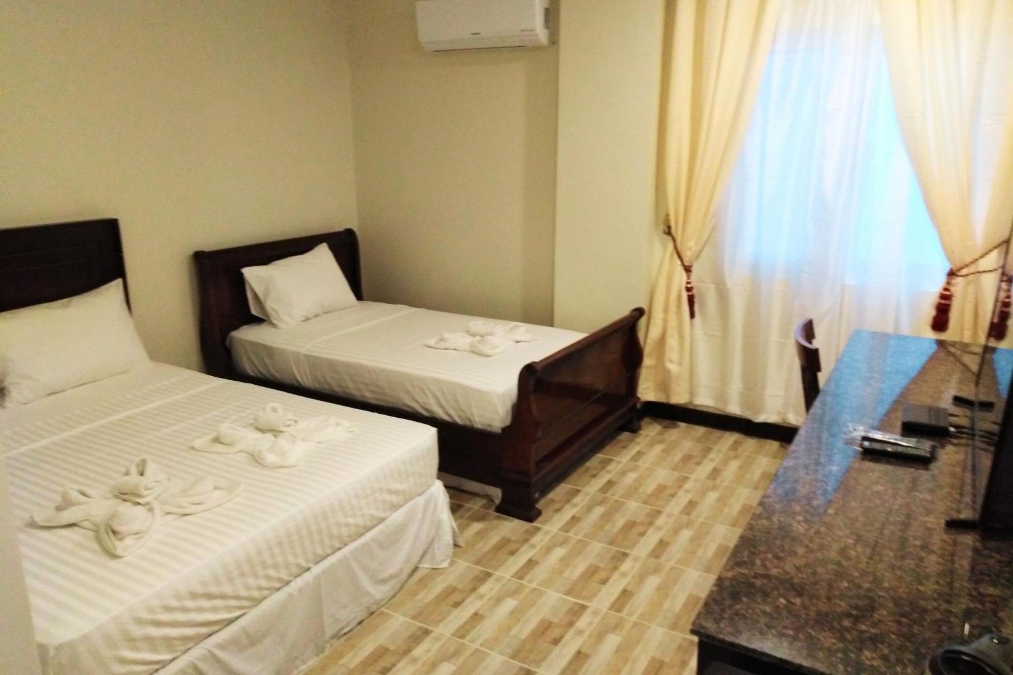 Venezia Suites Hotel Iloilo Oda fotoğraf