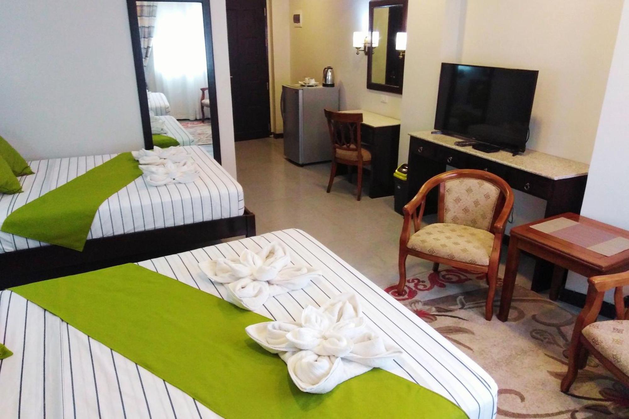 Venezia Suites Hotel Iloilo Oda fotoğraf