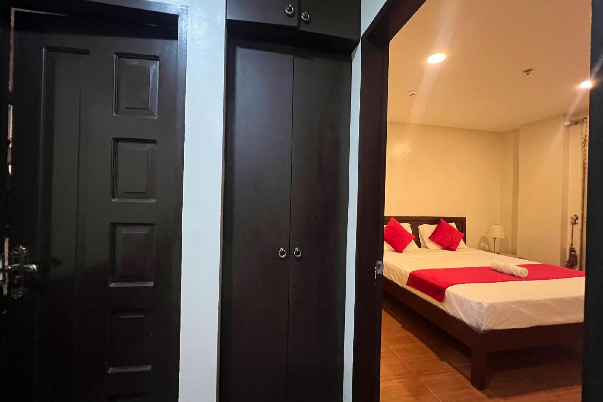 Venezia Suites Hotel Iloilo Oda fotoğraf