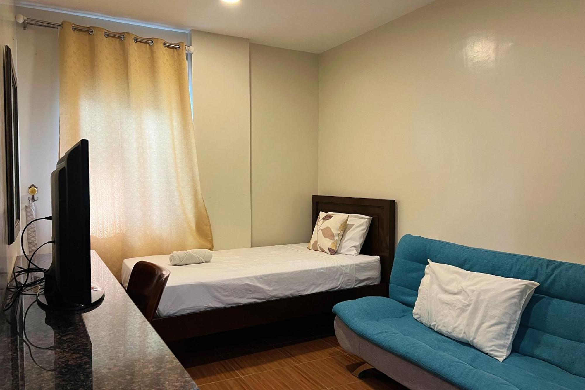 Venezia Suites Hotel Iloilo Oda fotoğraf