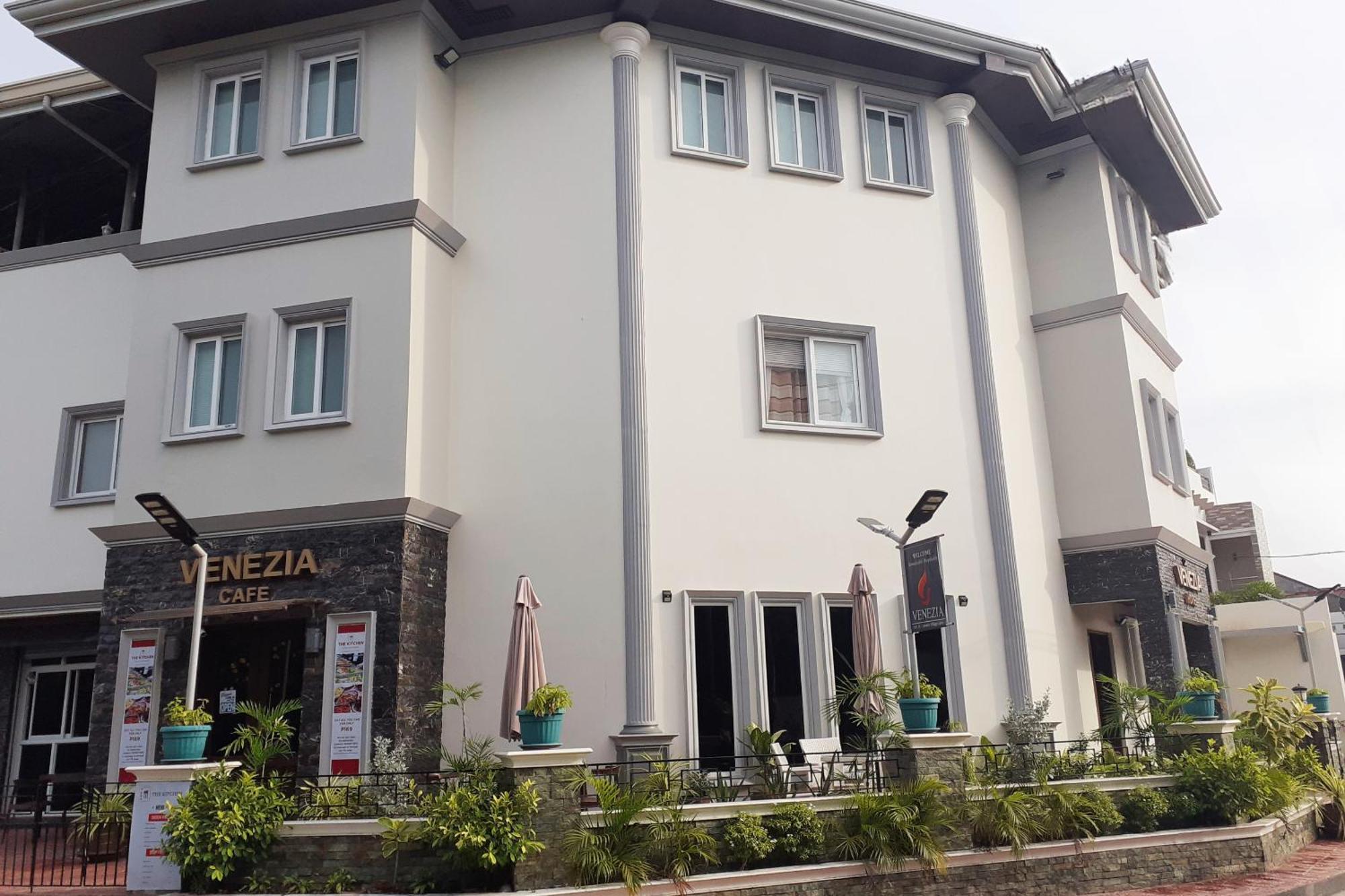 Venezia Suites Hotel Iloilo Dış mekan fotoğraf