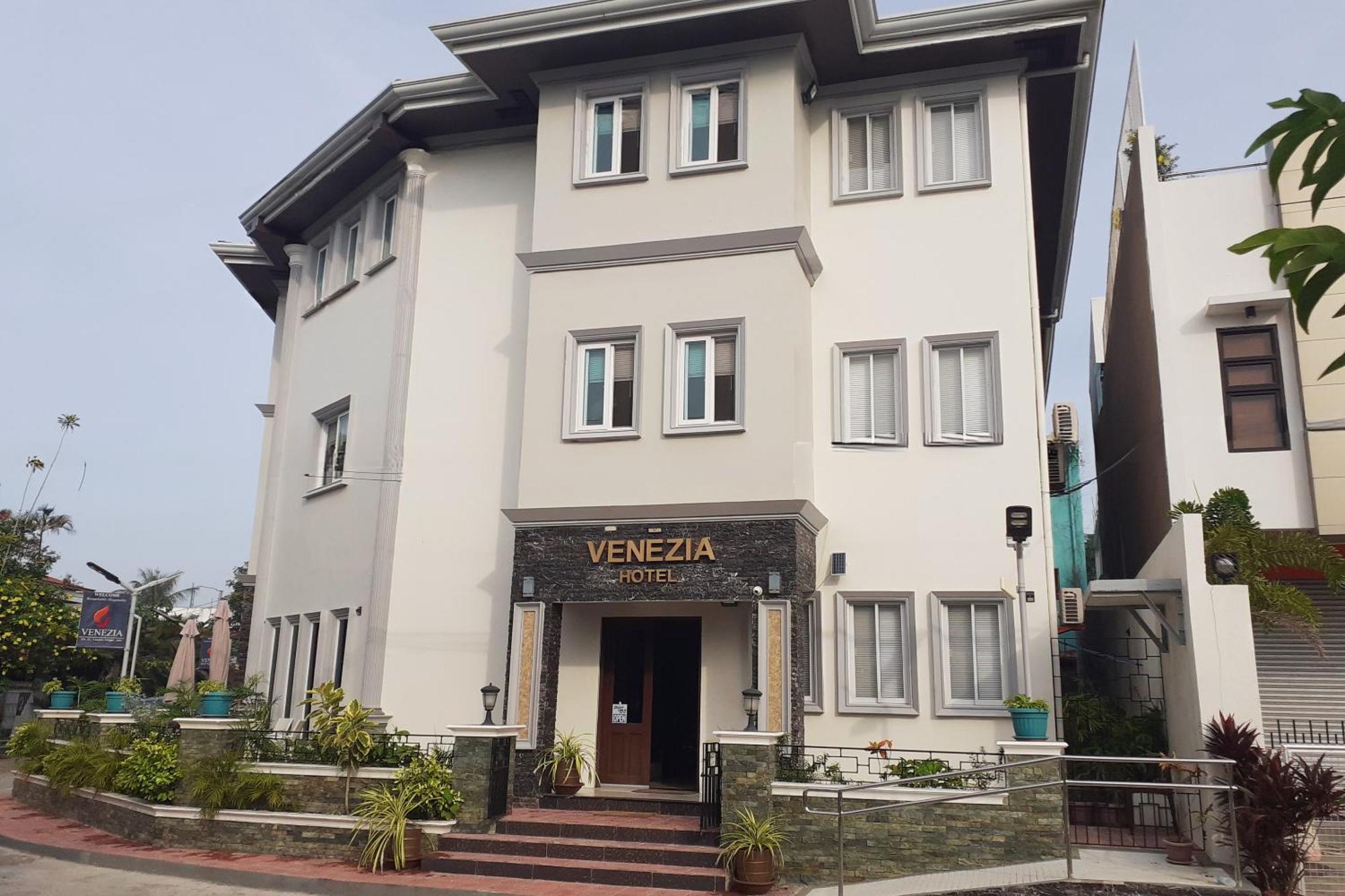 Venezia Suites Hotel Iloilo Dış mekan fotoğraf