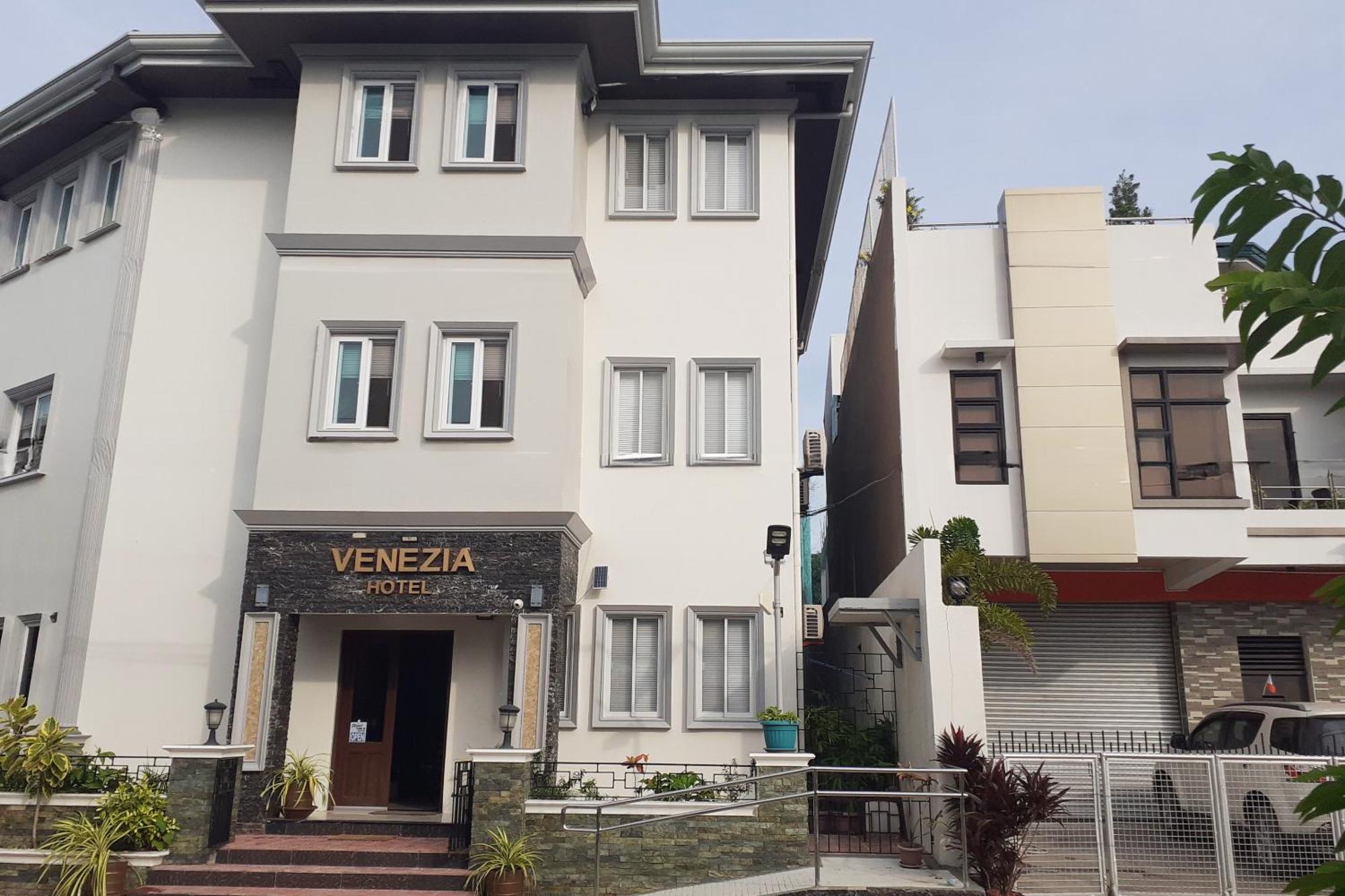 Venezia Suites Hotel Iloilo Dış mekan fotoğraf