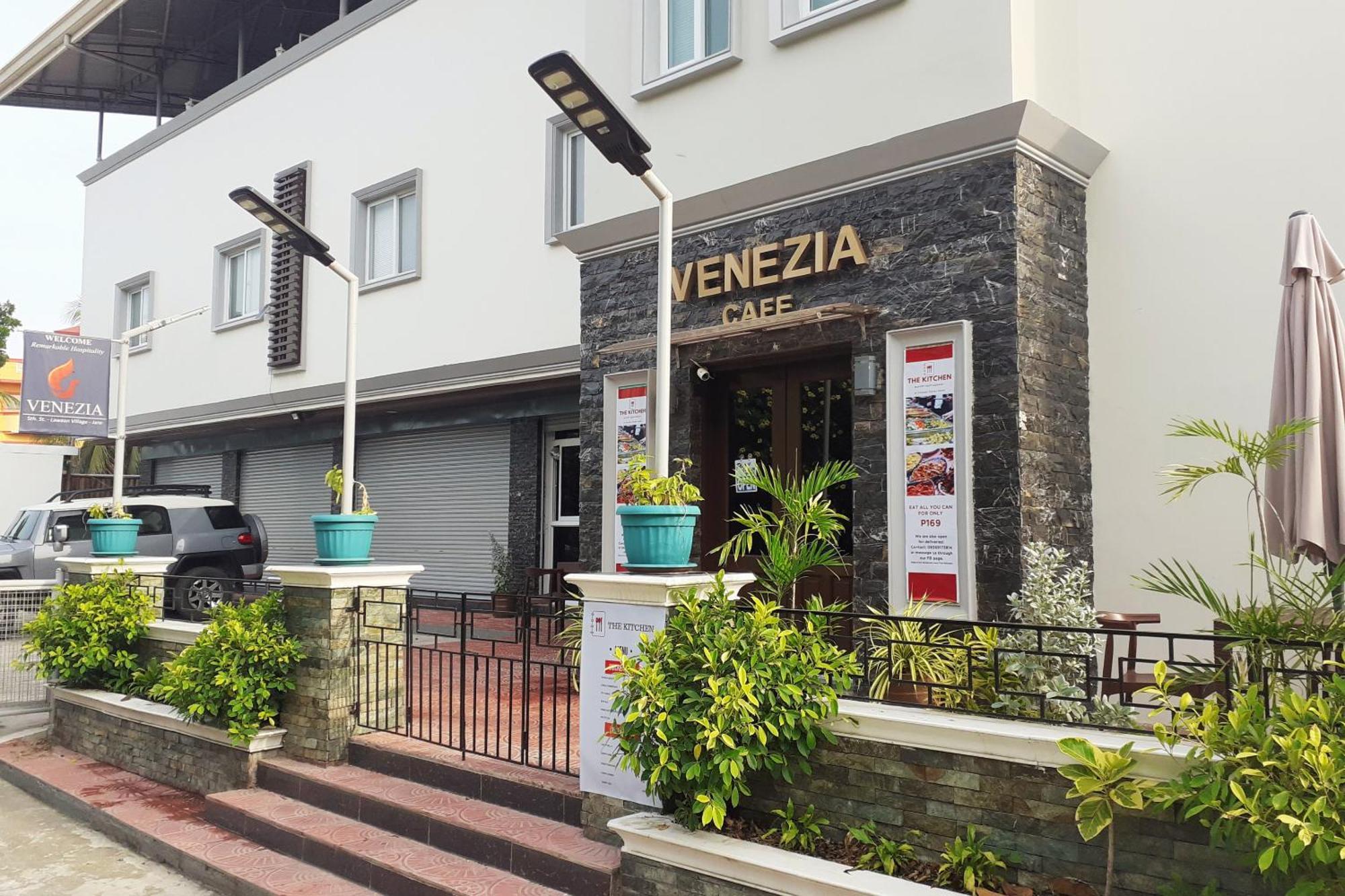 Venezia Suites Hotel Iloilo Dış mekan fotoğraf