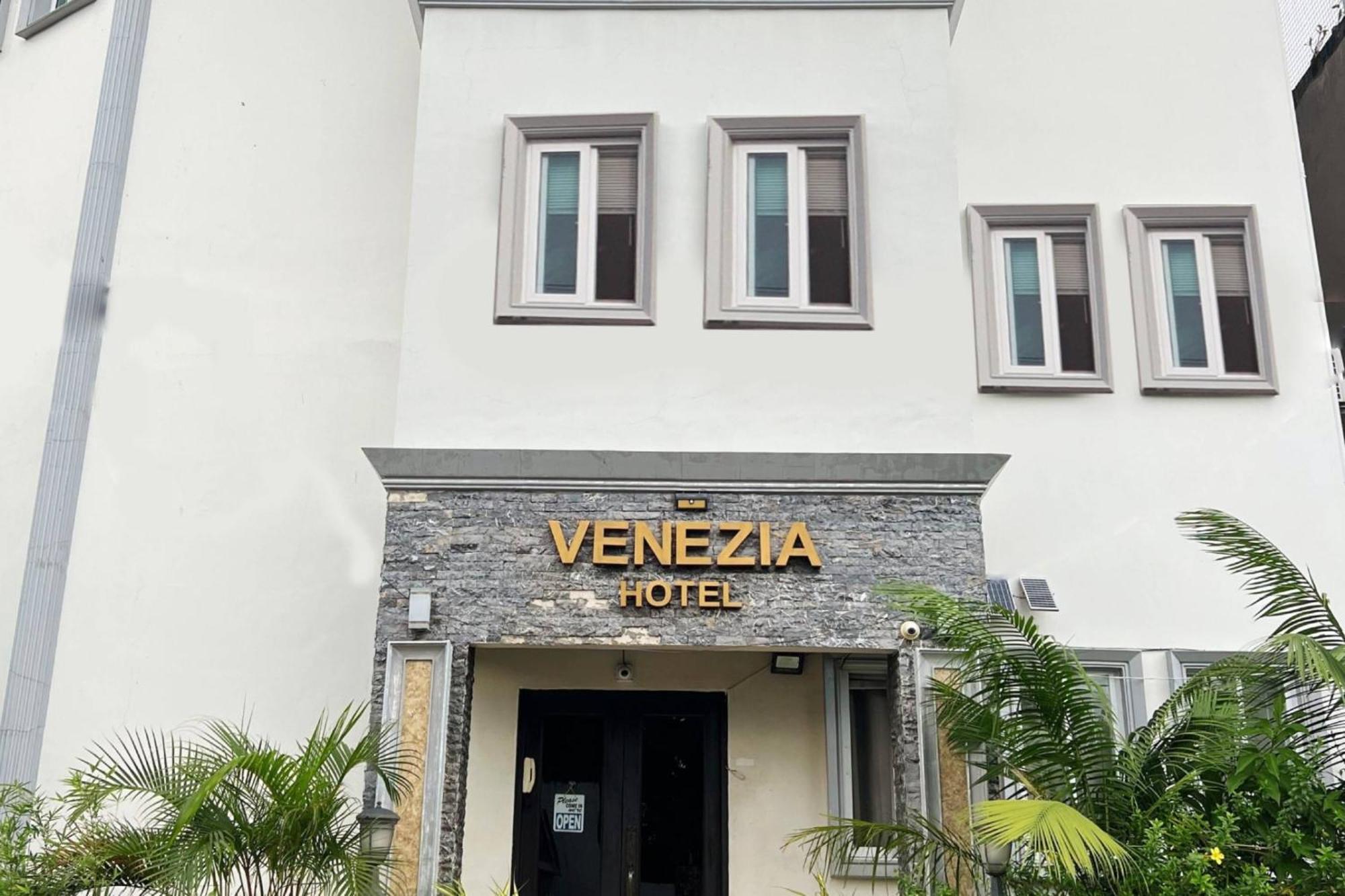 Venezia Suites Hotel Iloilo Dış mekan fotoğraf