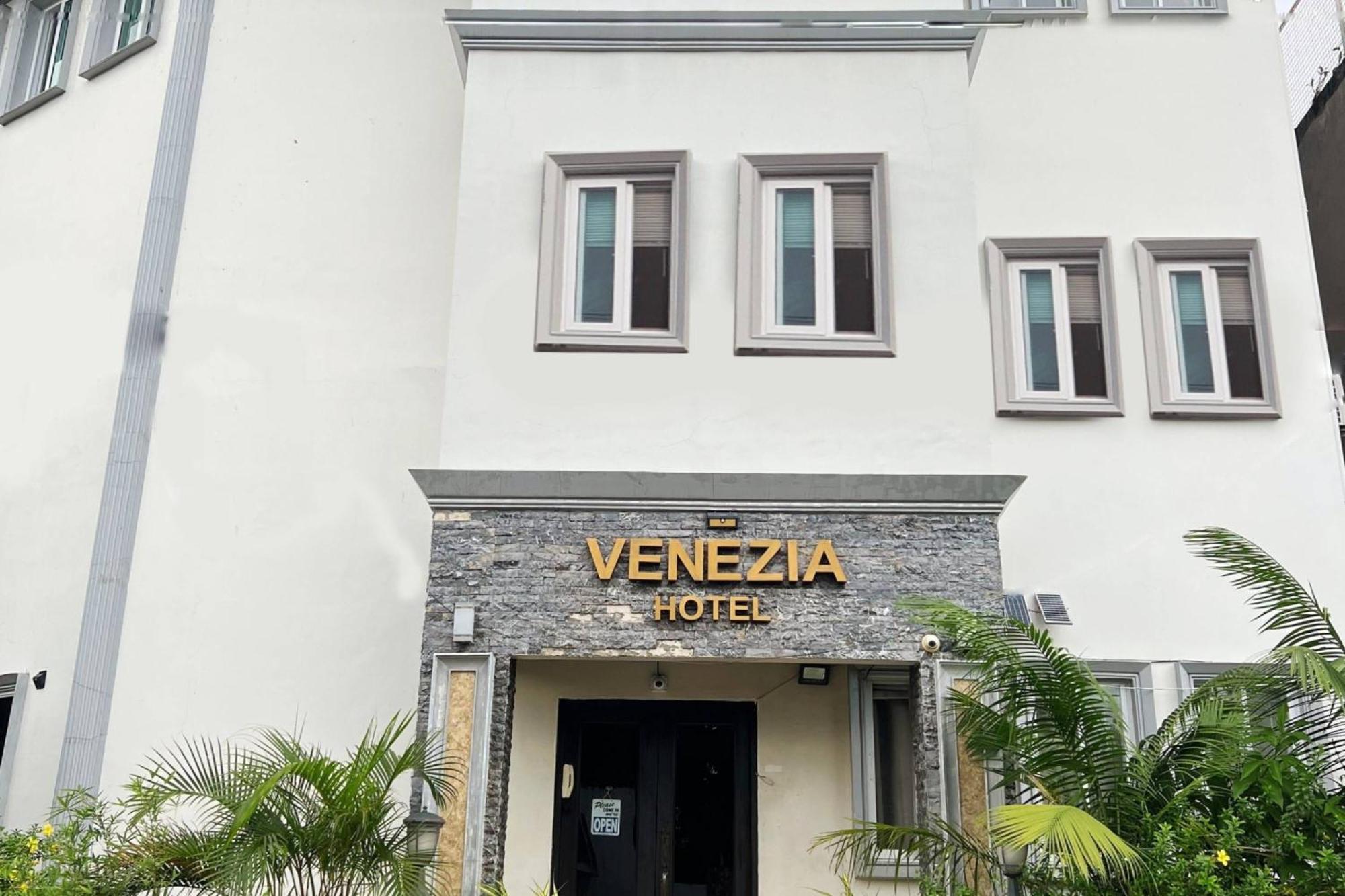 Venezia Suites Hotel Iloilo Dış mekan fotoğraf
